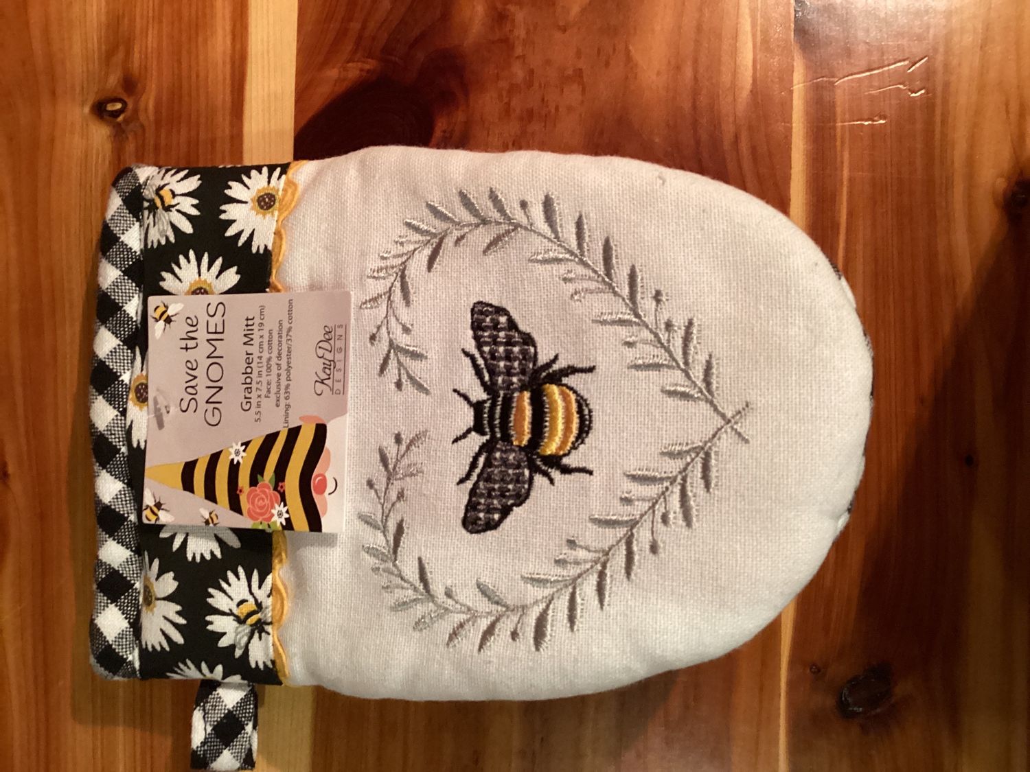 Oven Mitts, Design: Bee Gnome Grabber Mitt