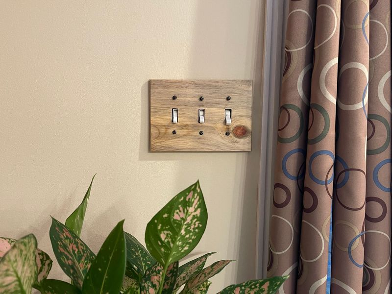 Traditional Triple Toggle