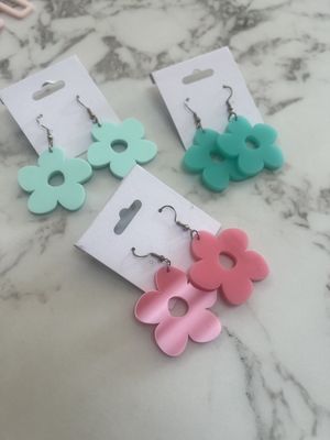 Lacey Ann Designs: Flower Dangle Earrings
