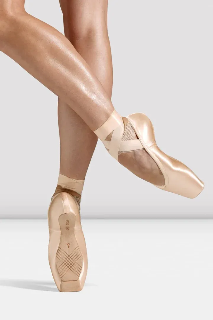 Bloch: Etu Pointe Shoe, Size: 6.5, Toe Type: Satin, Width: 1X