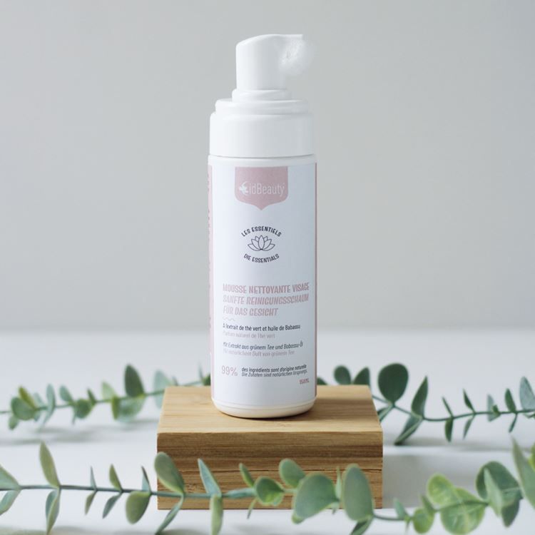 Sanfter Reinigungsschaum