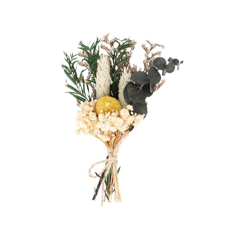 Ministrauß aus getrockneten Blumen