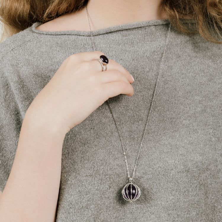 Schmuckset (Käfiganhänger, Kette 70 cm, eine Natursteinkugel nach Wahl)