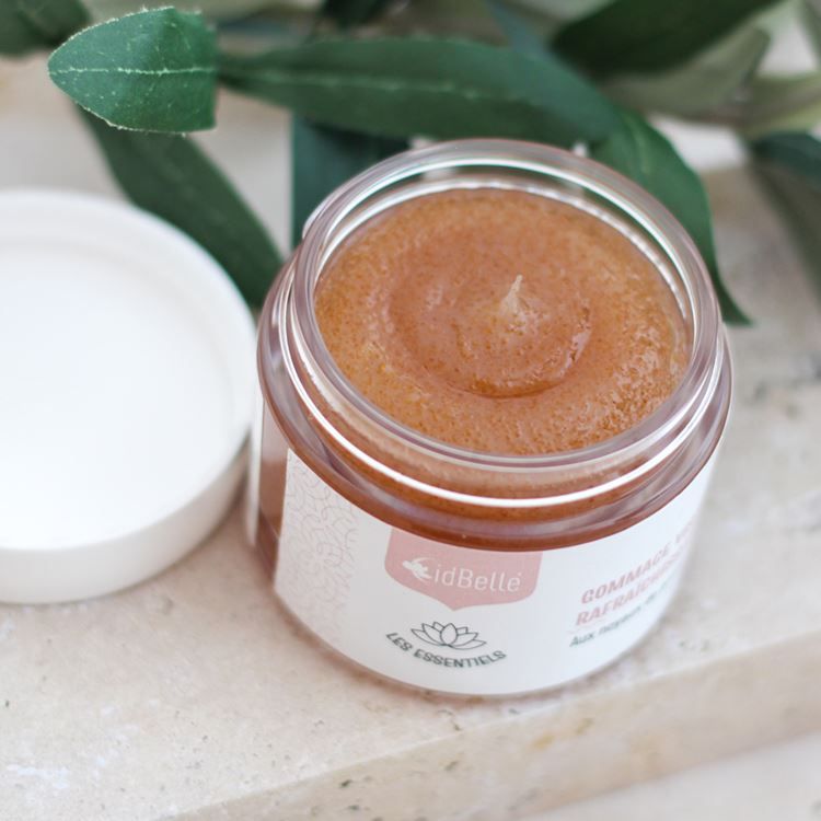 Erfrischendes Gesichtspeeling