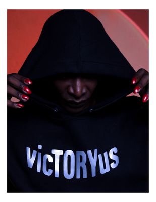 *Hoodie* (PUT SIZE IN NOTES)