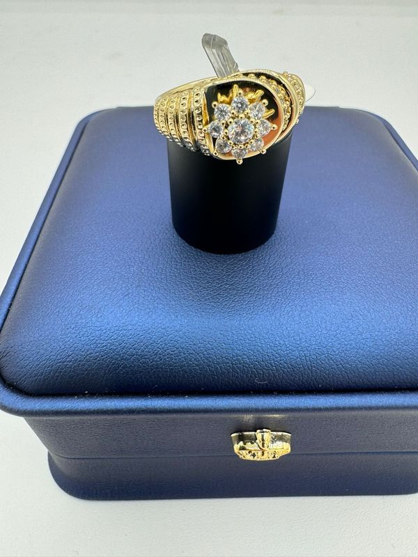 Anillo calado