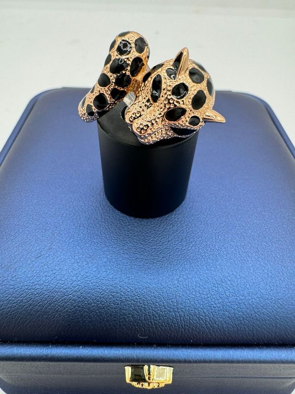 Anillo de pantera color ros gold