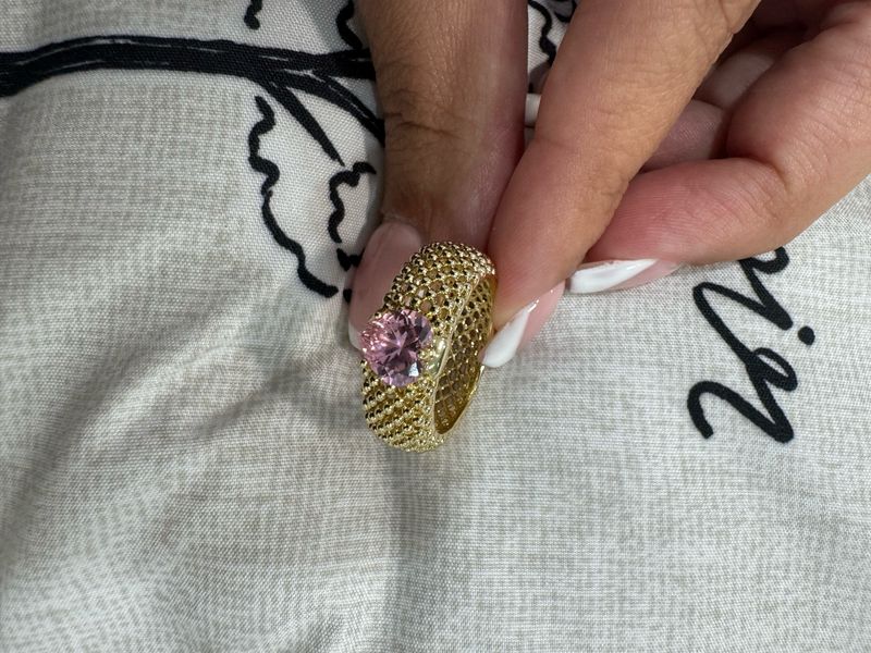 Anillo de mujer corazón rosado