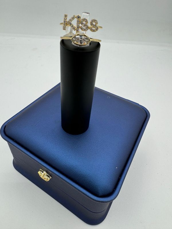 Anillo kiss