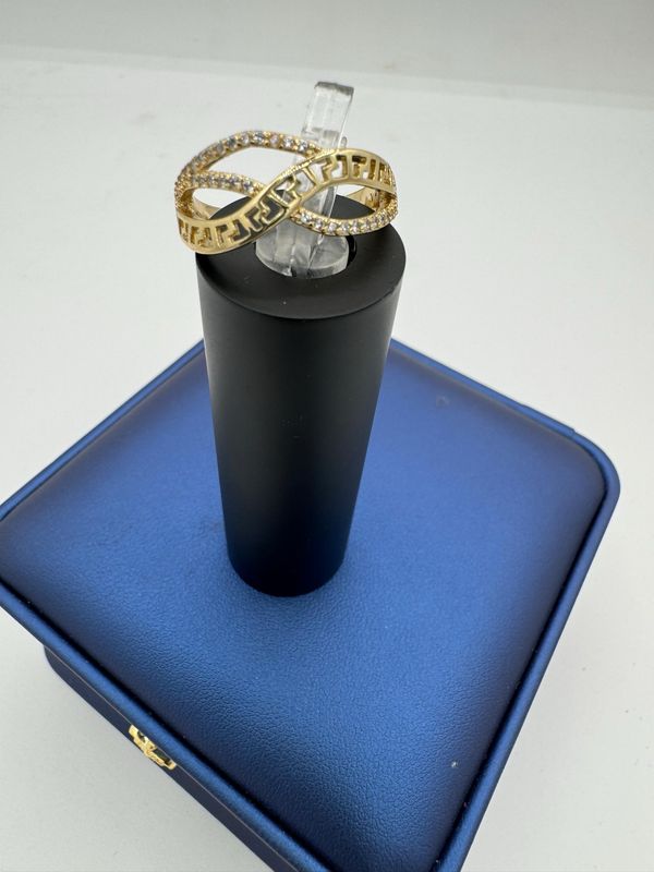 Anillo hermoso