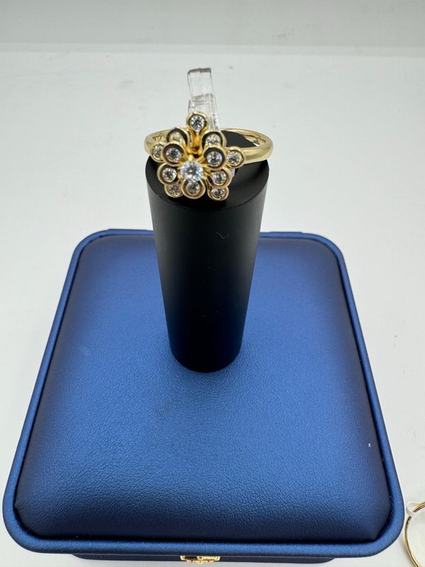 Anillo flor hermoso