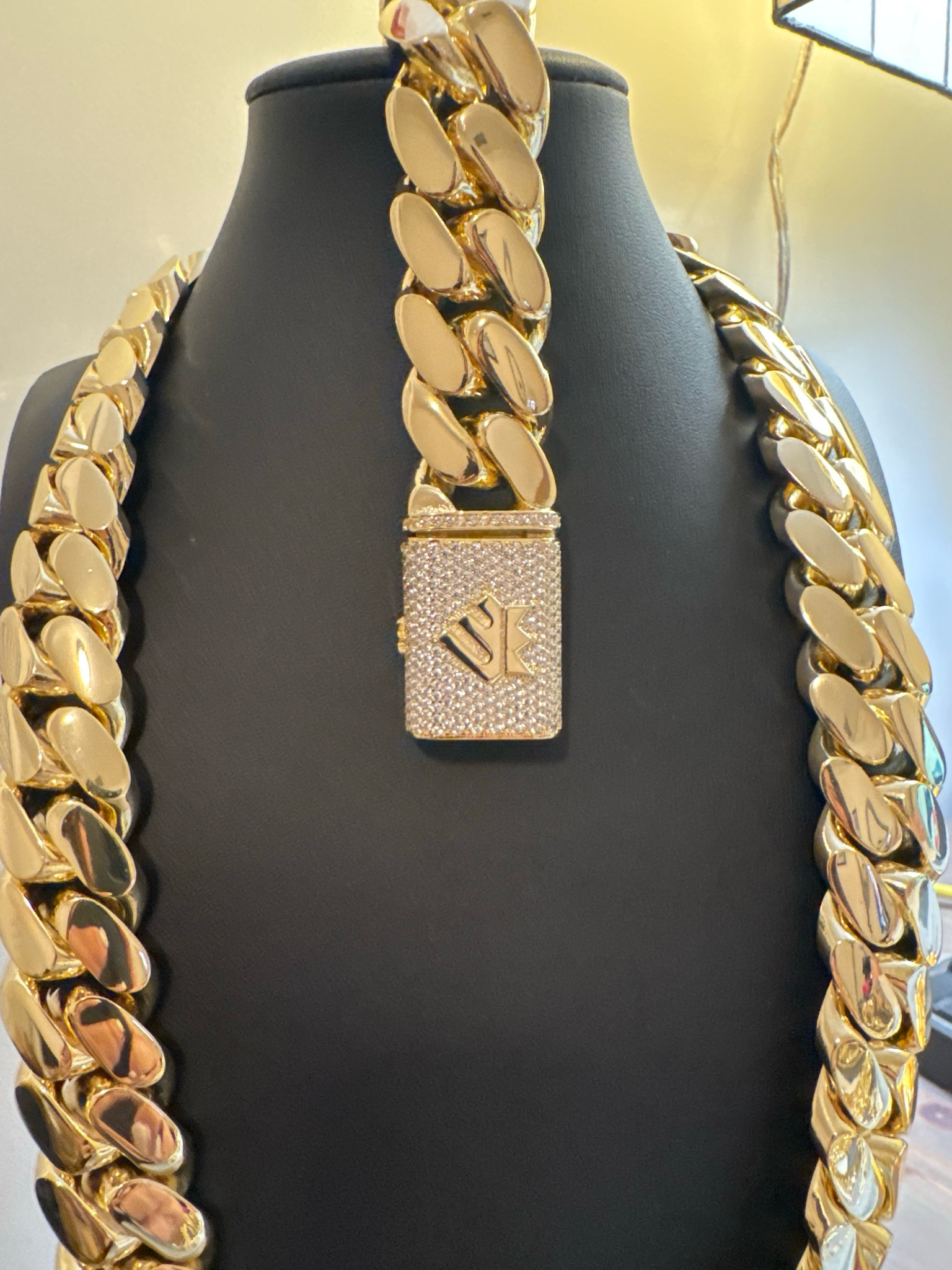 Set 22mm logo x24 largo