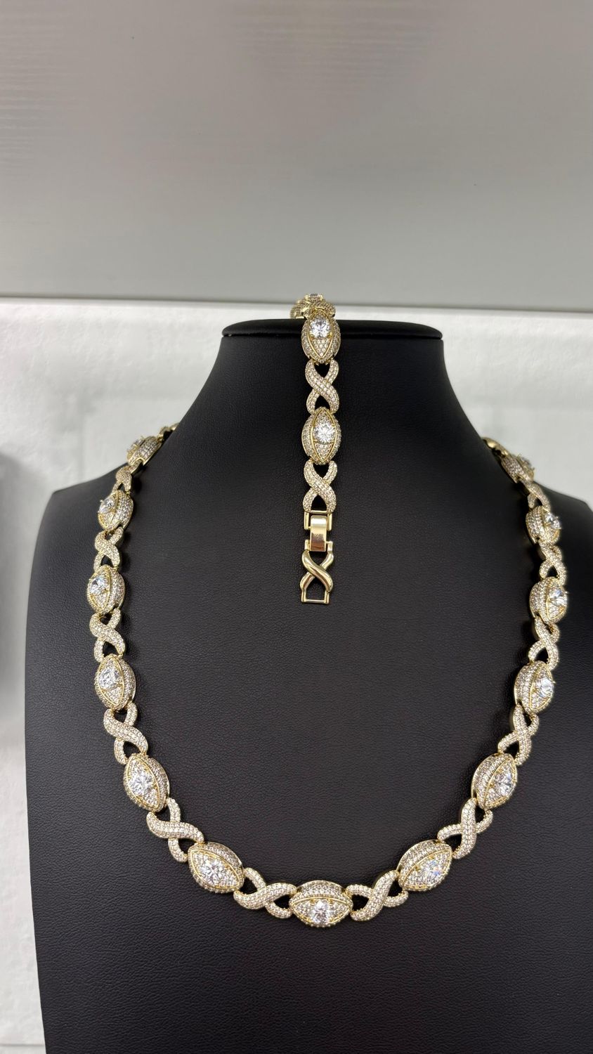 Set ojitos completo en circonia