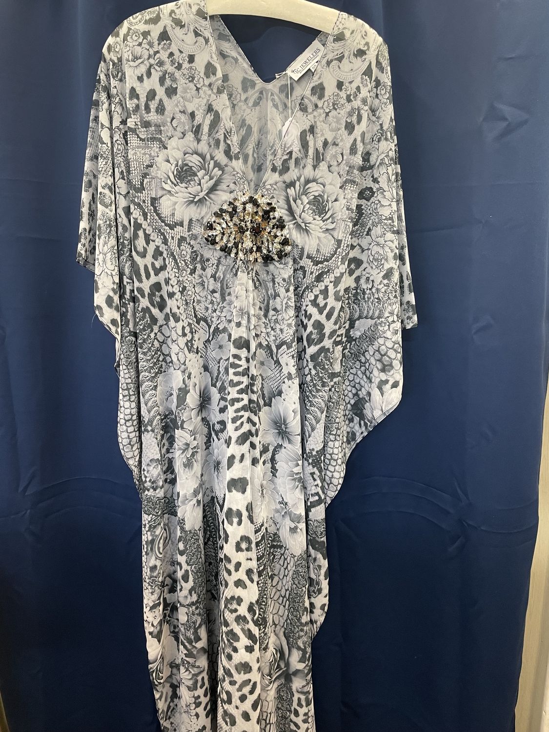 Embellished cover up black/white
