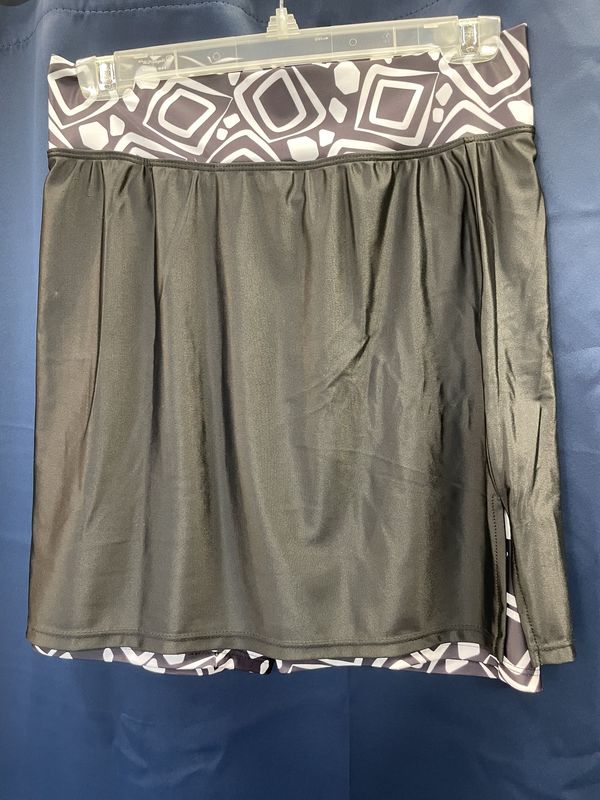 Black skort