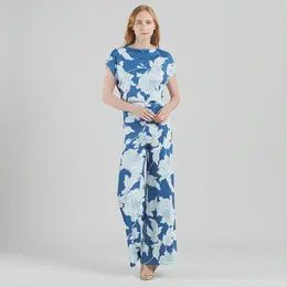T224P52 -Side Ruched Boat Neck Top