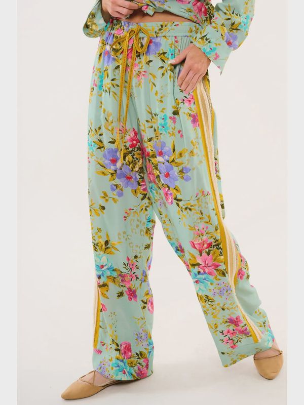 Eva&#39;s Charm Pants