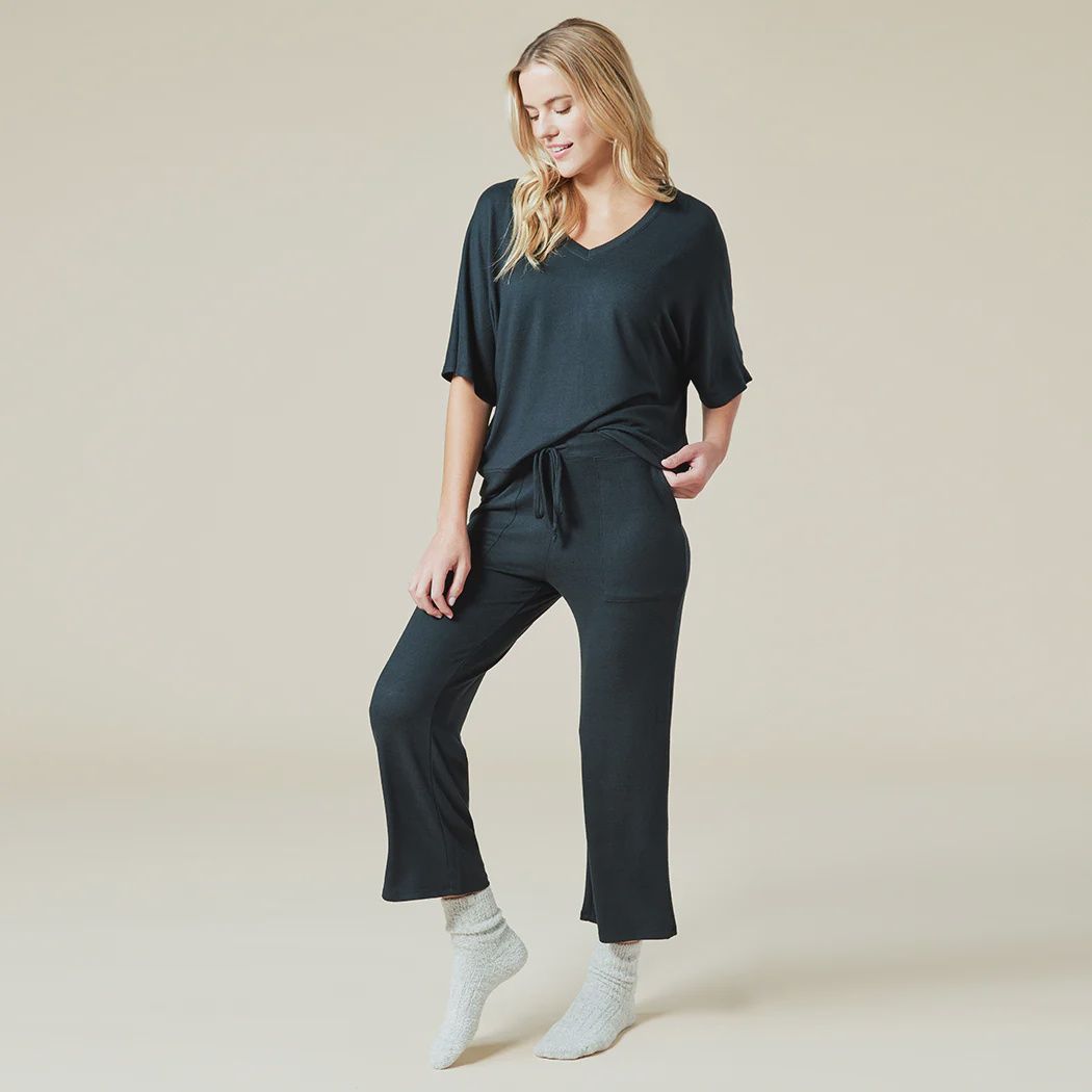 Dream Relaxed V-Neck with Capri Lounge Set, Size/Color: 2300-2-Black-L