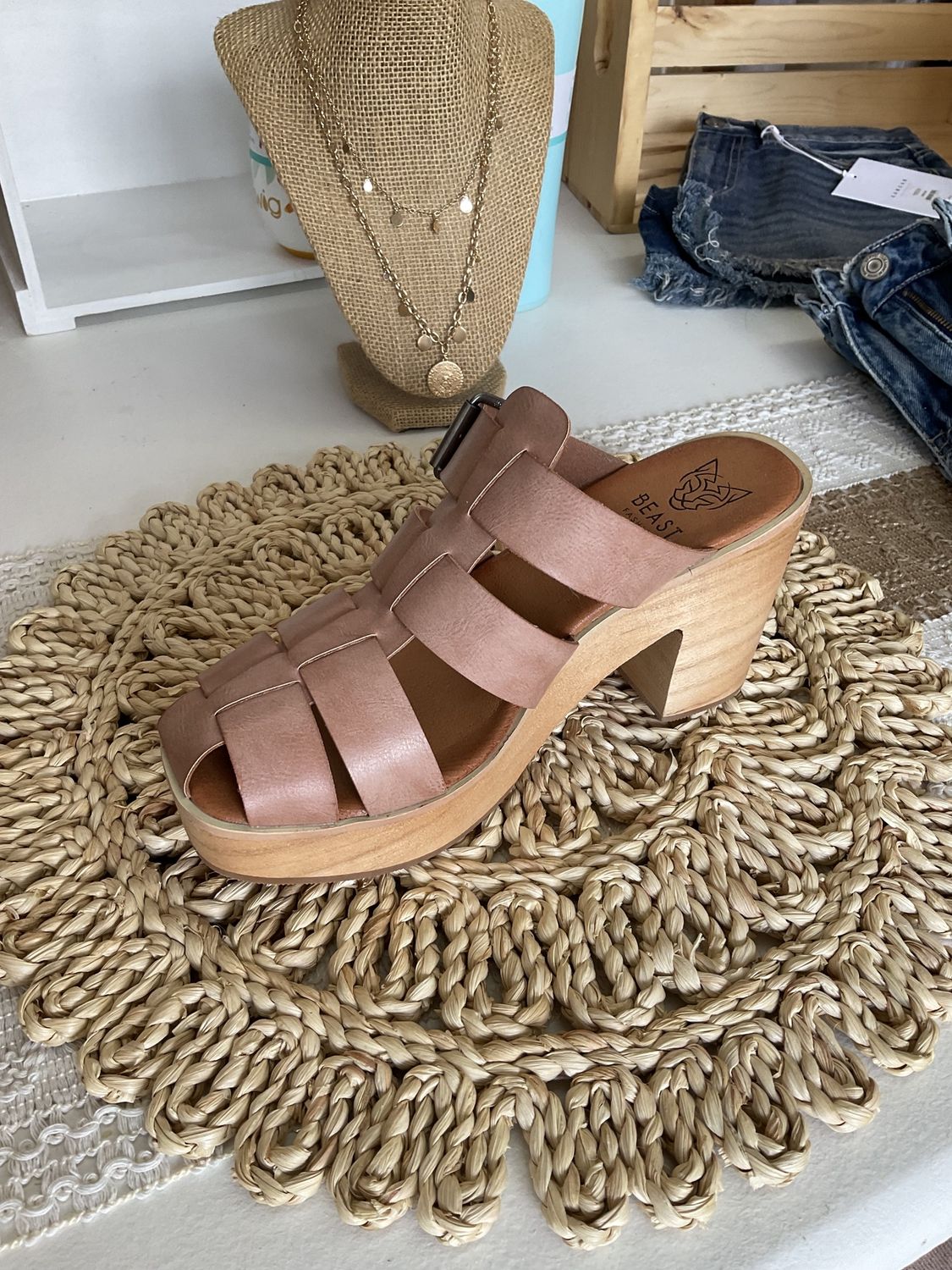 Presley Clogs