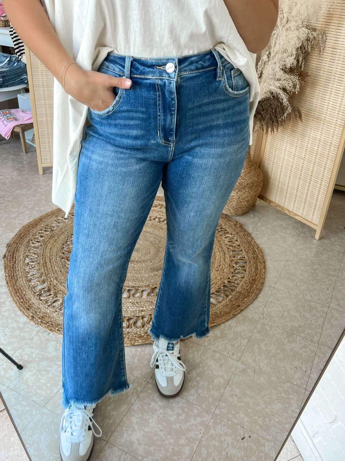 High Rise Crop Fray Hem Jeans