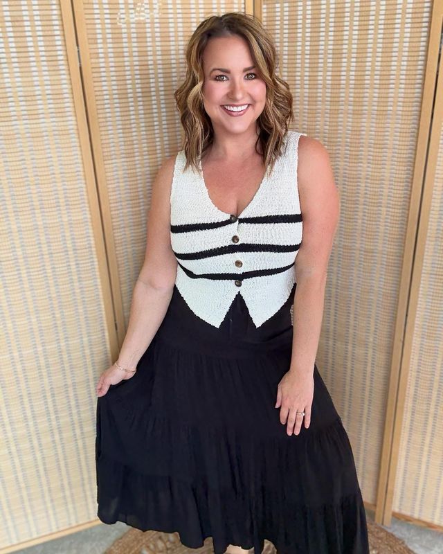 Simply the Best Skirt- Black