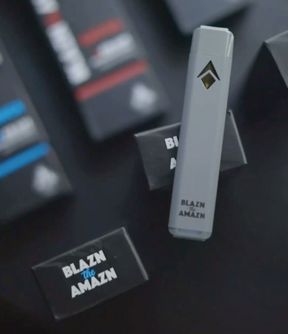 Blazn the Amazn Disposable Live Resin Liquid Diamonds | Kush Mintz | Hybrid | 1g