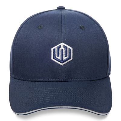 Boné aba curva estilo 6-panel rígido na cor azul marinho e com textura lisa. Na parte frontal possui bordado a logomarca da &#39;John Roger&#39; na cor branco. Na parte de trás do boné o fechamento é tipo snapback ajustável com regulador em plástico.