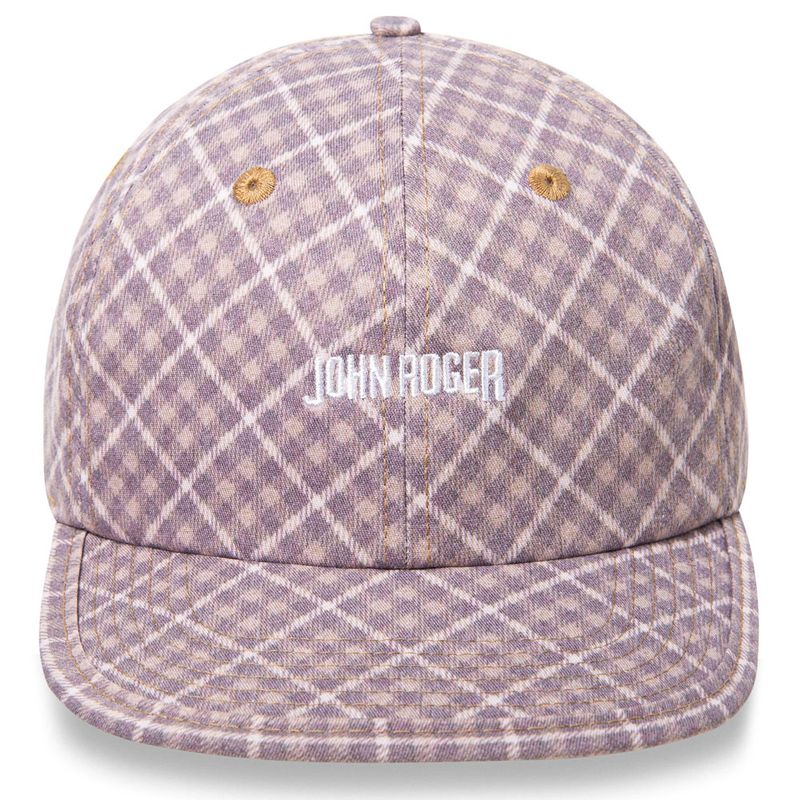 Boné aba reta rígido feito em sarja na cor xadrez com a cor rosa predominante. Na parte frontal central possui o bordado da logomarca da &#39;John Roger&#39; na cor branca. O fechamento traseiro é do tipo strapback ajustável com regulador em metal.