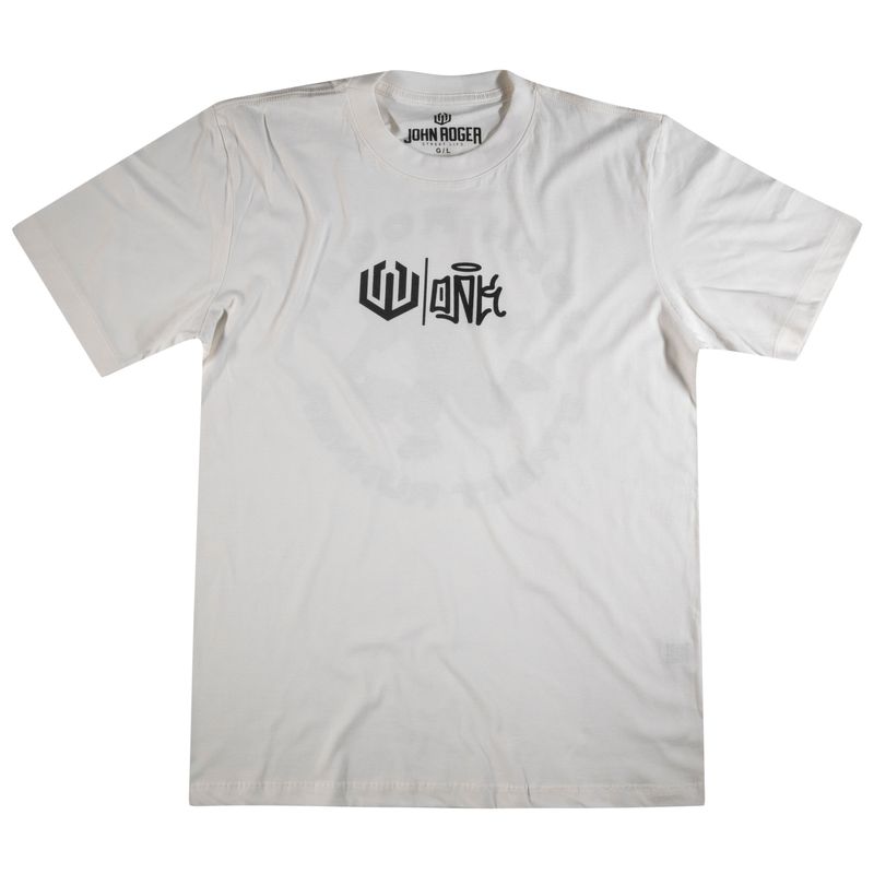 Camiseta manga curta masculina off white com a logo da John Roger e a logo OAK estampada no centro do peito