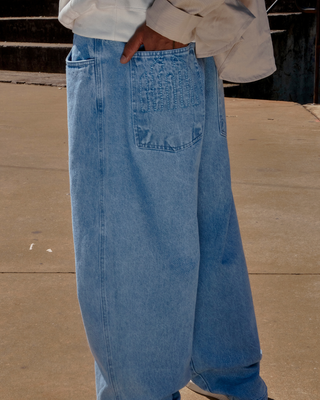 CALÇA JEANS OVERSIZE CÓZ - DELAVE MARMORIZADA
