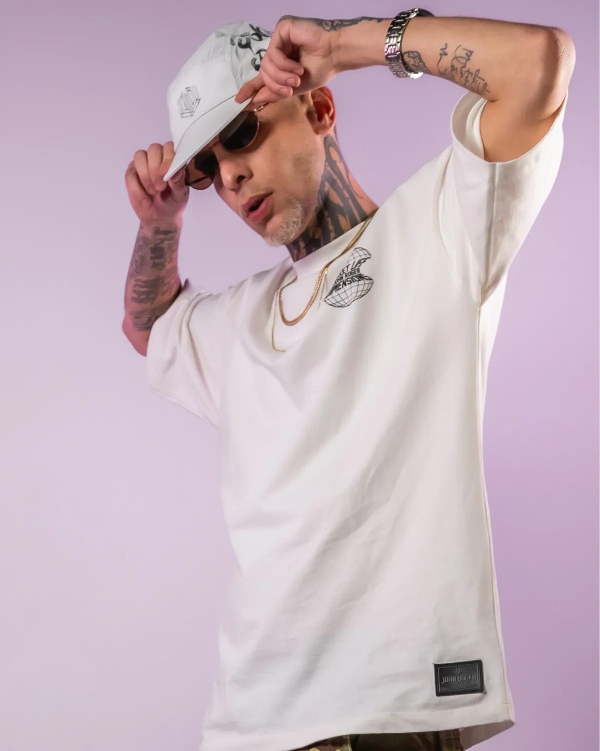 CAMISETA MALHÃO OVERSIZED APPLE JOHN ROGER - OFF WHITE