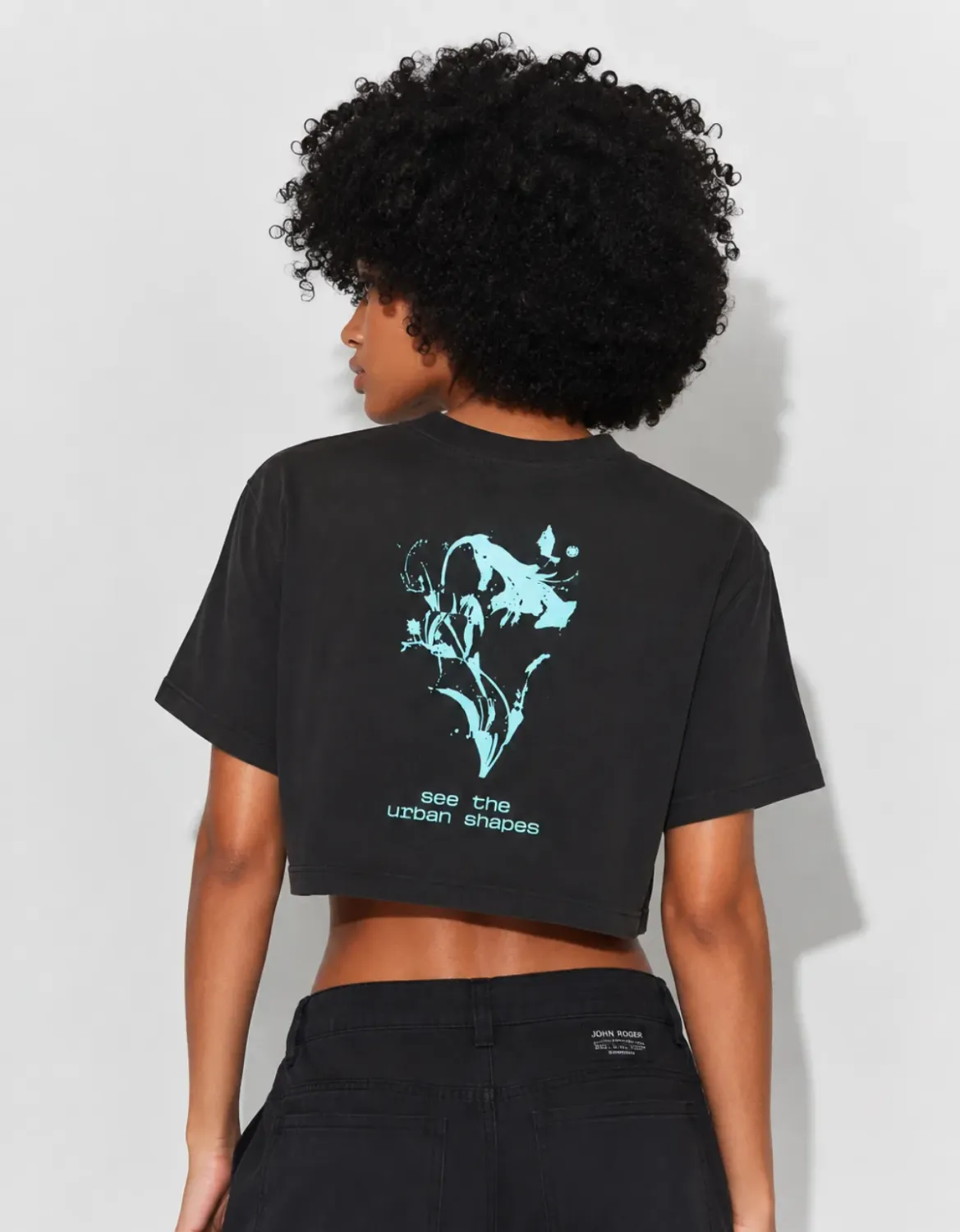 CROPPED OVERSIZED BASIC LIGHT JOHN ROGER GLITCH - PRETO