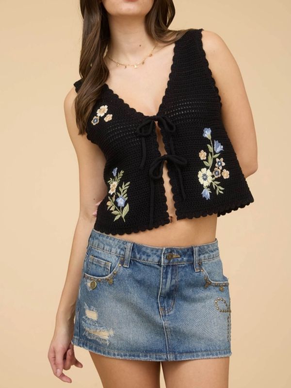 Blu Pepper | Vest | Floral Embroidery