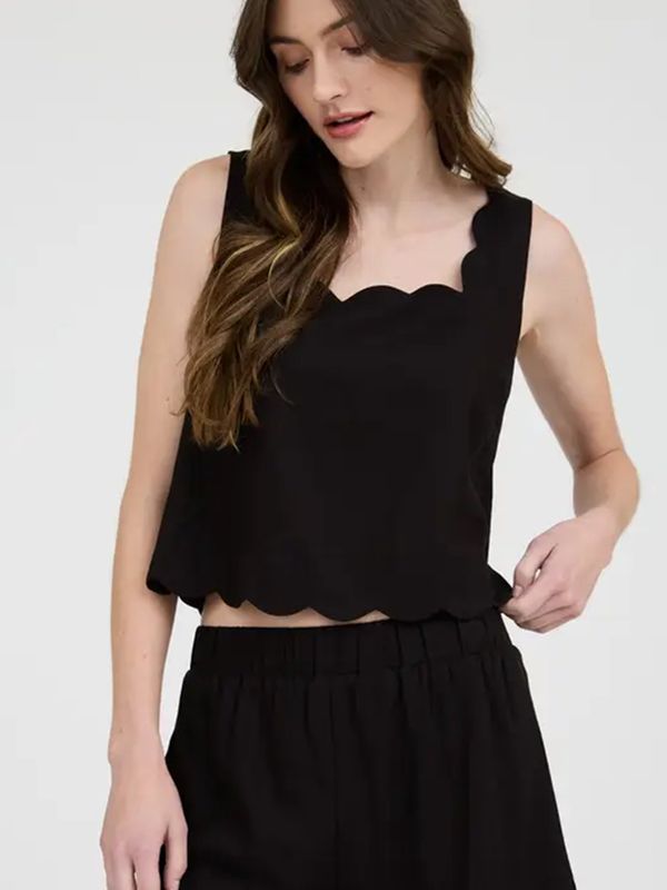 Blu Pepper | Top | Scallop Hems