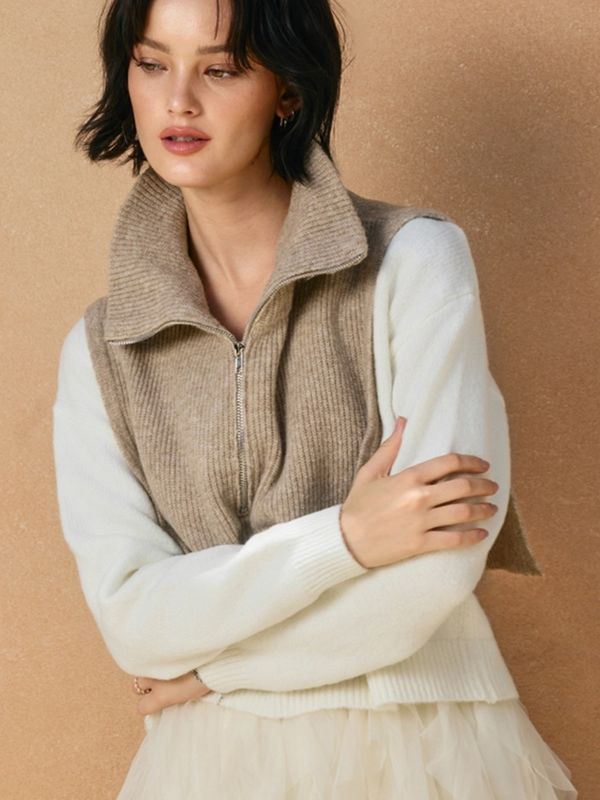 Dress Forum | Sleeveless Neck Warmer - Beige