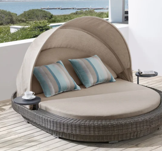 SIENNA OVAL DAYBED