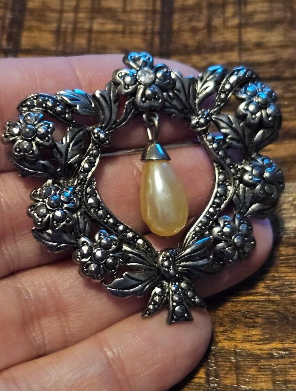 Vintage Brooch for Release, Peace &amp; Protection
