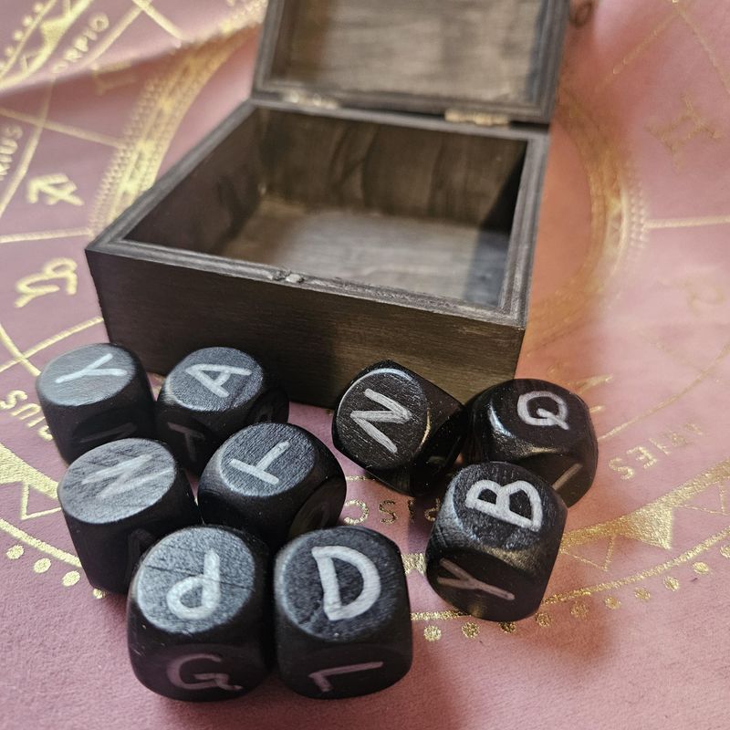 Spirit Dice Divination Tool - Black large 9pc
