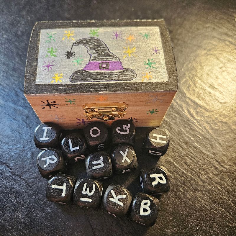 Spirit Dice for Divination with Box Storage - Witch Hat Design