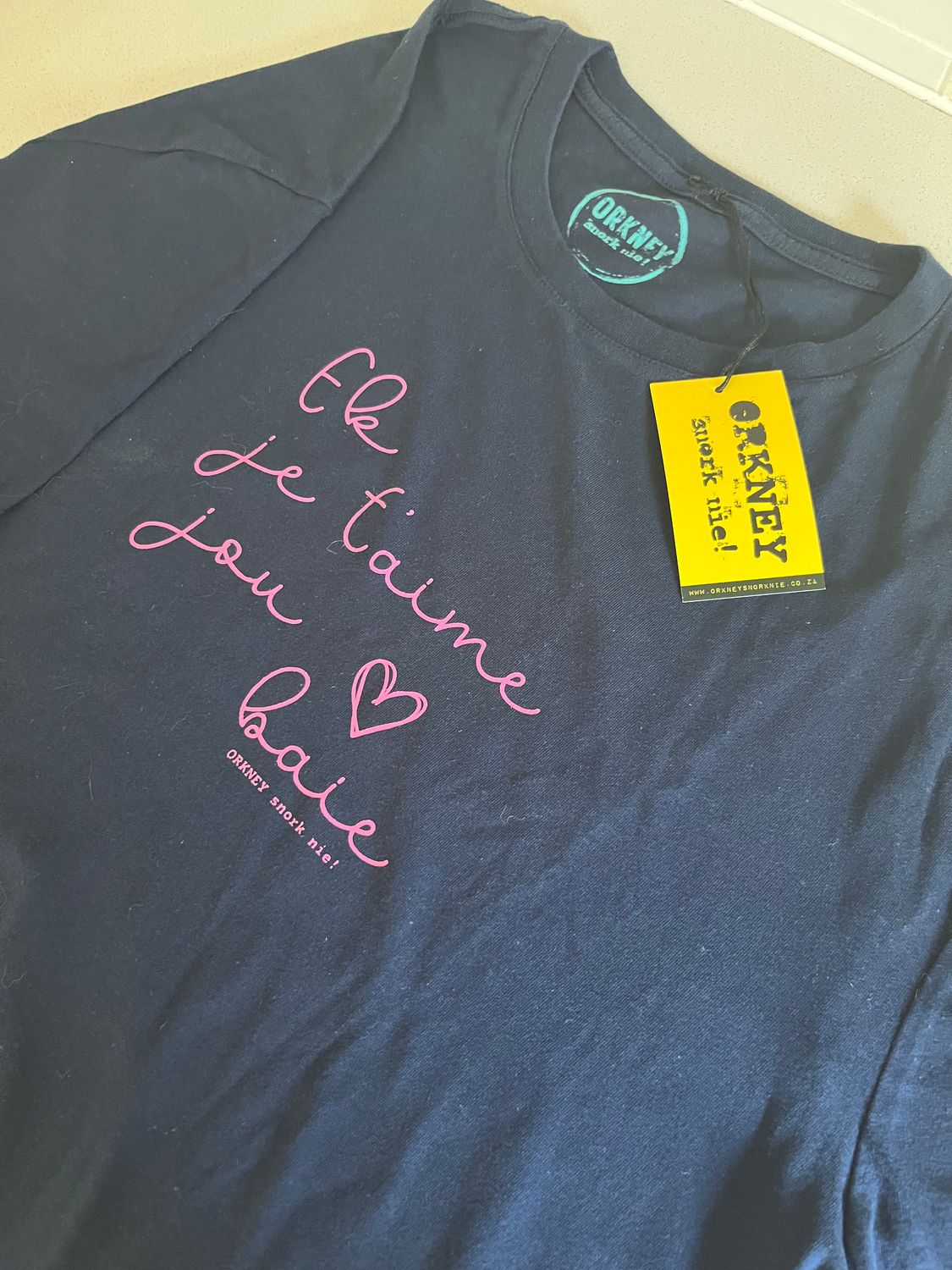 Ek jet'aime jou baie T-hemp. Vlootblou met Pienk gedruk. 3XL. Een beskibaar.