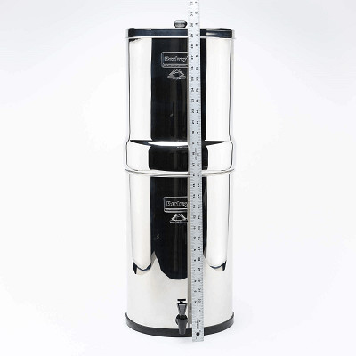 THE CROWN BERKEY®SYSTEM 22 Litres 8 filters THE CROWN BERKEY®SYSTEM 22 Litres 8 filters