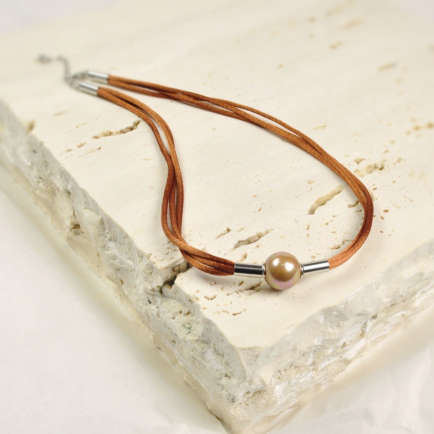 Vėrinys HUGO BROWN, 14mm