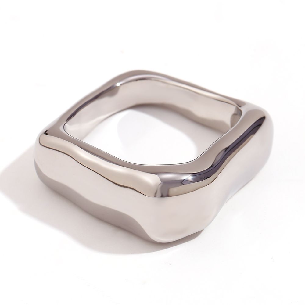 TEXTURED SQUARE RING