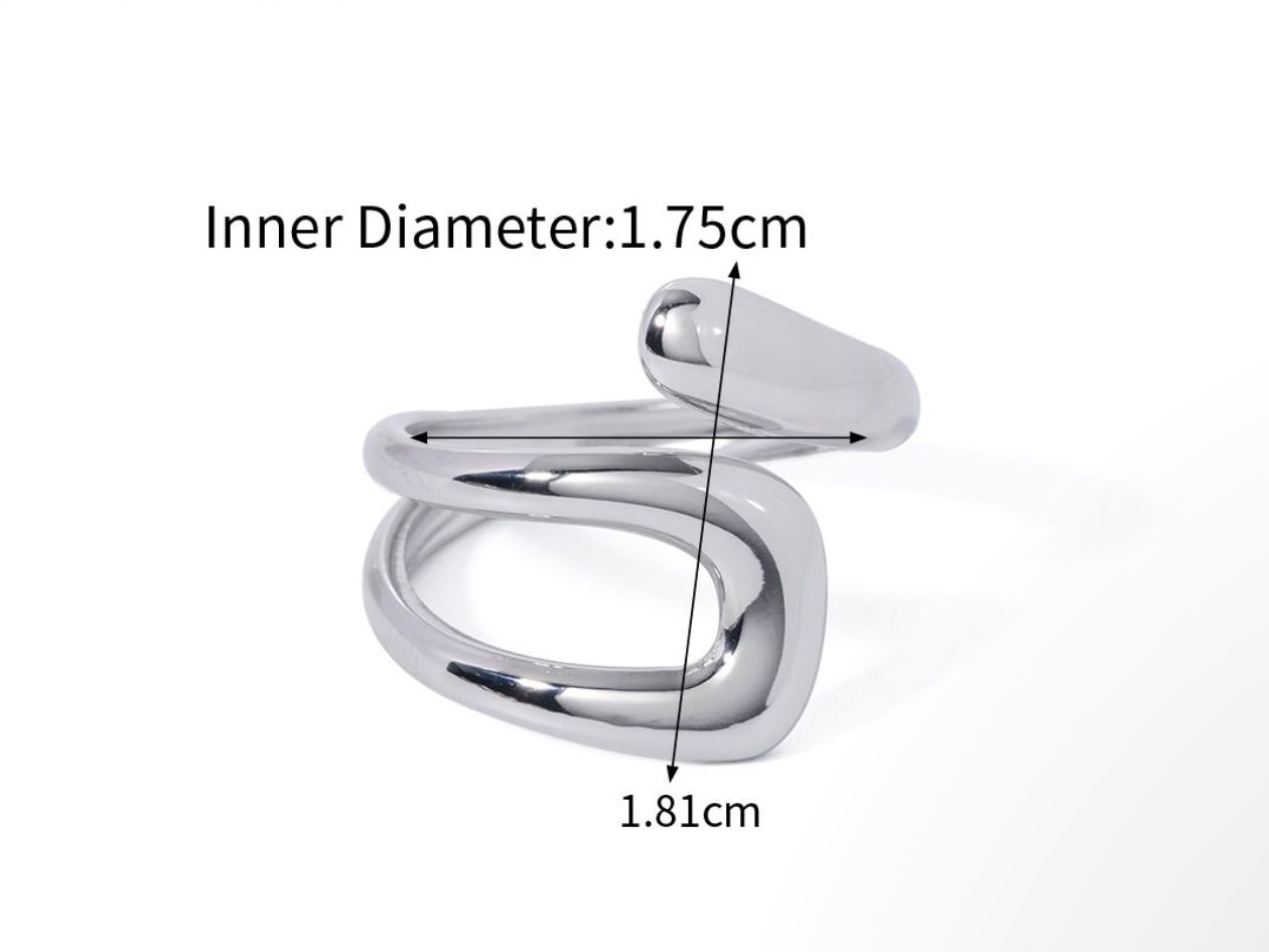 MINIMAL CRISS CROSS RING