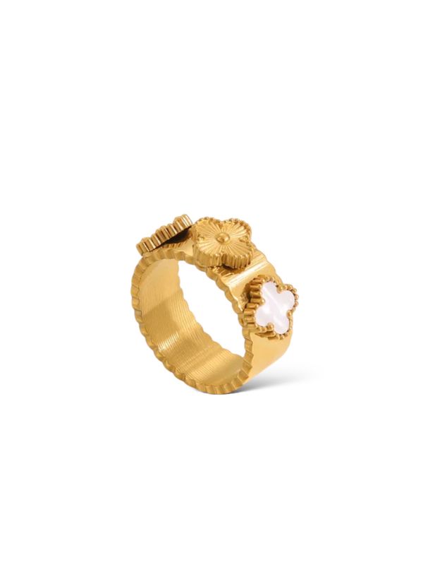CLOVER RING