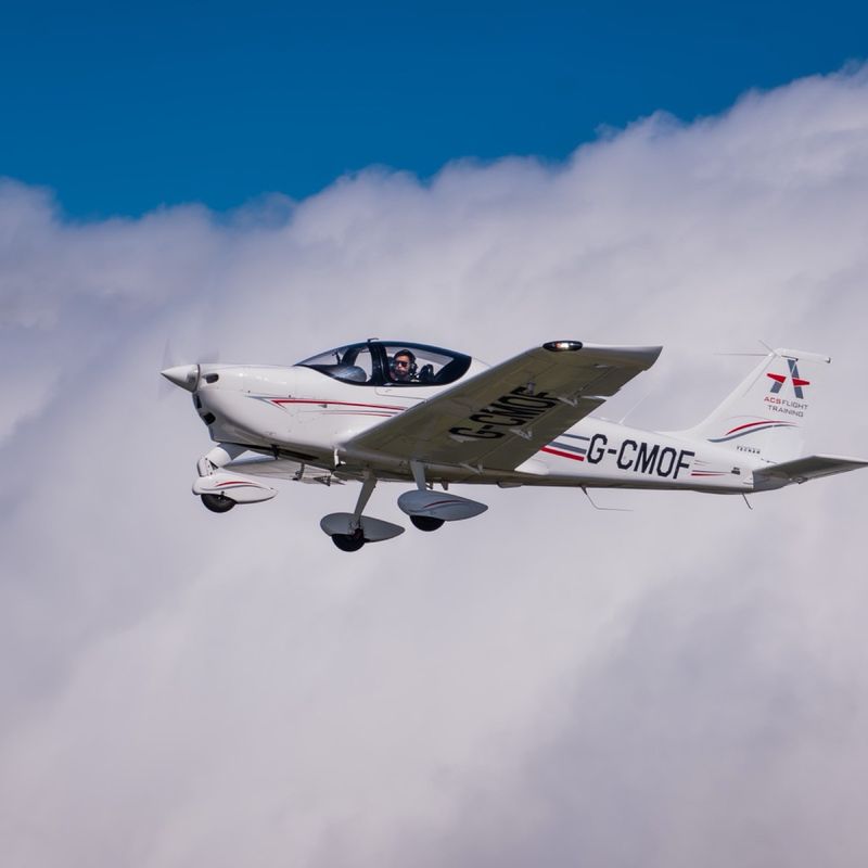 40 Minute Flying Experience for One