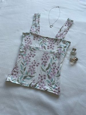 Fallen petals top 🌷