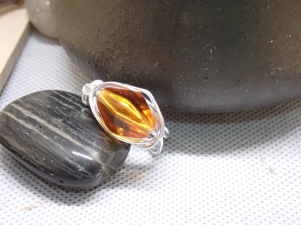 Yellow Glass Bead in Silver Wire Nest Ring - SIZE 7.5