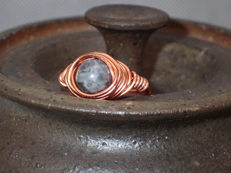 Grey Jasper Bead in Copper Wire Nest Ring - SIZE 6