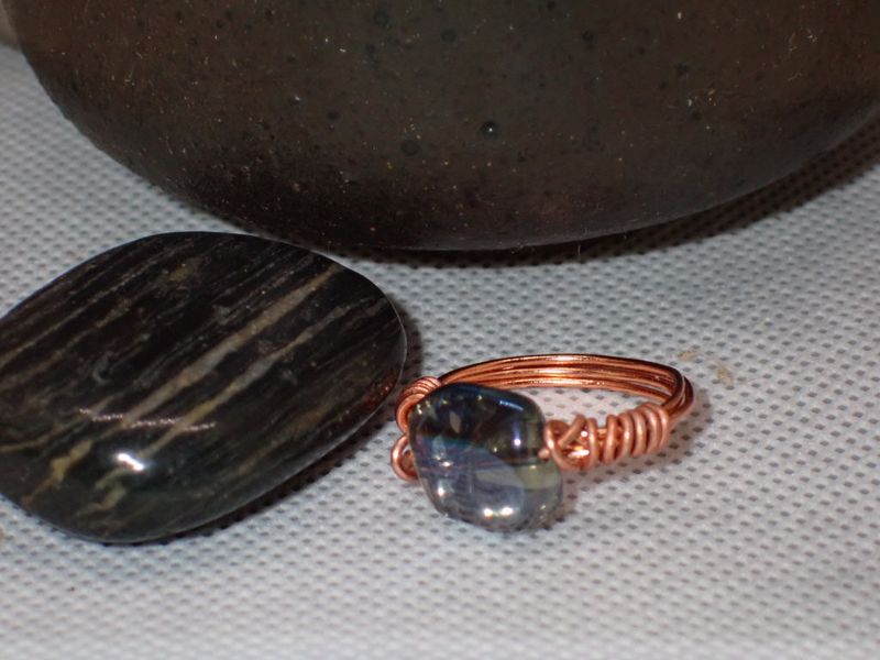 Blue Iridescent Glass Bead in Copper Nest Ring - SIZE 7